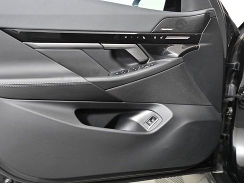 Certified 2025 BMW 530i xDrive w/ Premium Package image 22