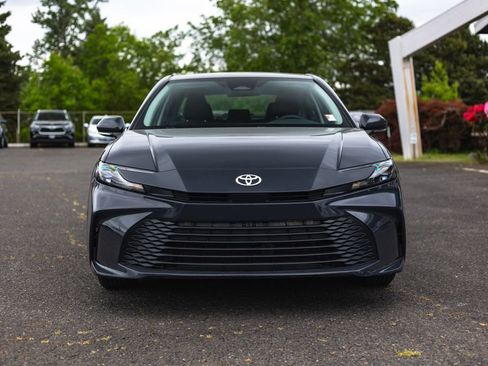 Used 2025 Toyota Camry LE FWD image 6