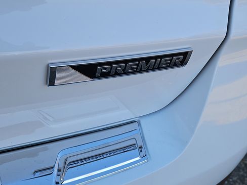 Used 2017 Chevrolet Traverse Premier image 5