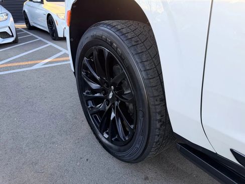 Used 2021 Cadillac Escalade Sport Platinum w/ LPO, ONYX Package image 9