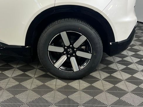 Used 2024 Honda Prologue Touring image 11