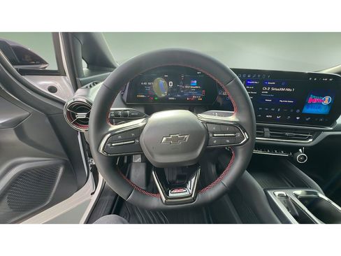 Certified 2024 Chevrolet Equinox EV RS AWD/4WD image 21