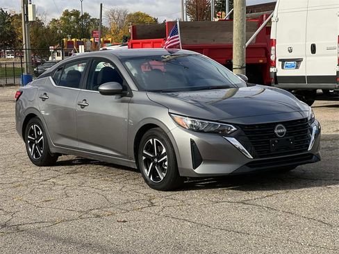 Used 2024 Nissan Sentra SV image 7