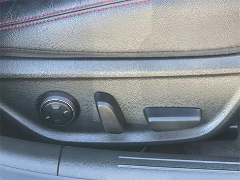 Used 2023 Genesis G70 2.0T w/ Sport Prestige Package image 33