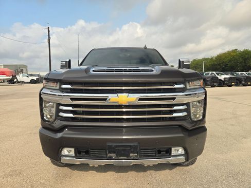 Used 2020 Chevrolet Silverado 2500 High Country w/ Z71 Off-Road Package AWD/4WD image 8