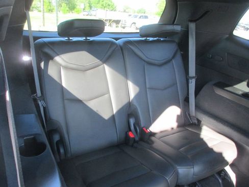 Used 2020 Cadillac XT6 Premium Luxury image 24