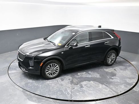 Used 2025 Cadillac XT4 Premium Luxury image 46