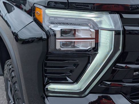 New 2026 Chevrolet Silverado 2500 LT w/ Trail Boss Package AWD/4WD image 4