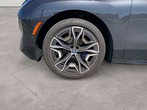 Used 2024 BMW iX xDrive50 w/ Premium Package AWD/4WD image 14