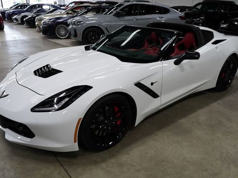 Used 2017 Chevrolet Corvette Stingray Coupe RWD image 10