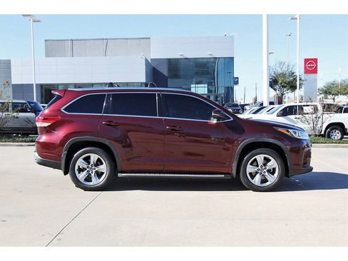 Used 2019 Toyota Highlander Limited image 7