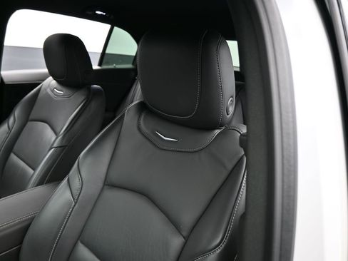 Used 2024 Cadillac XT4 Luxury w/ Cold Weather Package image 16