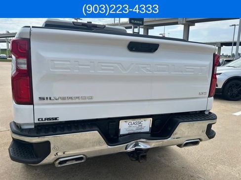 Used 2022 Chevrolet Silverado 1500 LTZ w/ LTZ Premium Package AWD/4WD image 9