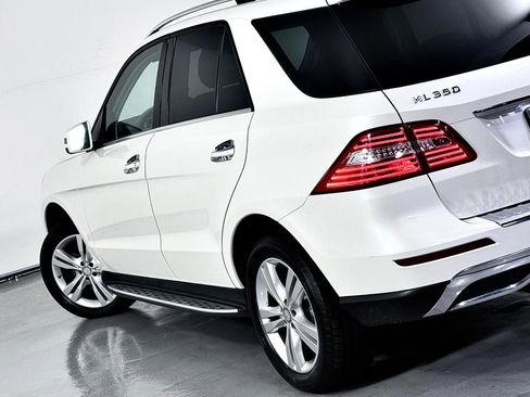 Used 2015 Mercedes-Benz ML 350 ML350 4MATIC w/ Premium 1 Package image 13