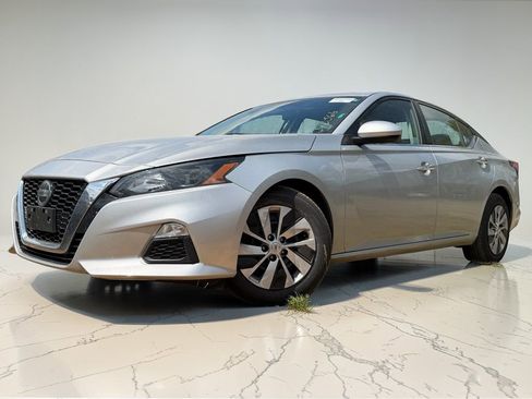 Used 2022 Nissan Altima 2.5 S image 1
