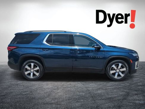 Certified 2022 Chevrolet Traverse LT w/ LT Premium Package AWD/4WD image 2