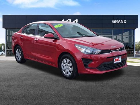 Used 2023 Kia Rio S image 2