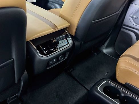 New 2026 Nissan Armada SL w/ Captain's Chari Seat Package AWD/4WD image 24