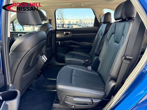 Used 2023 Kia Sorento SX image 23