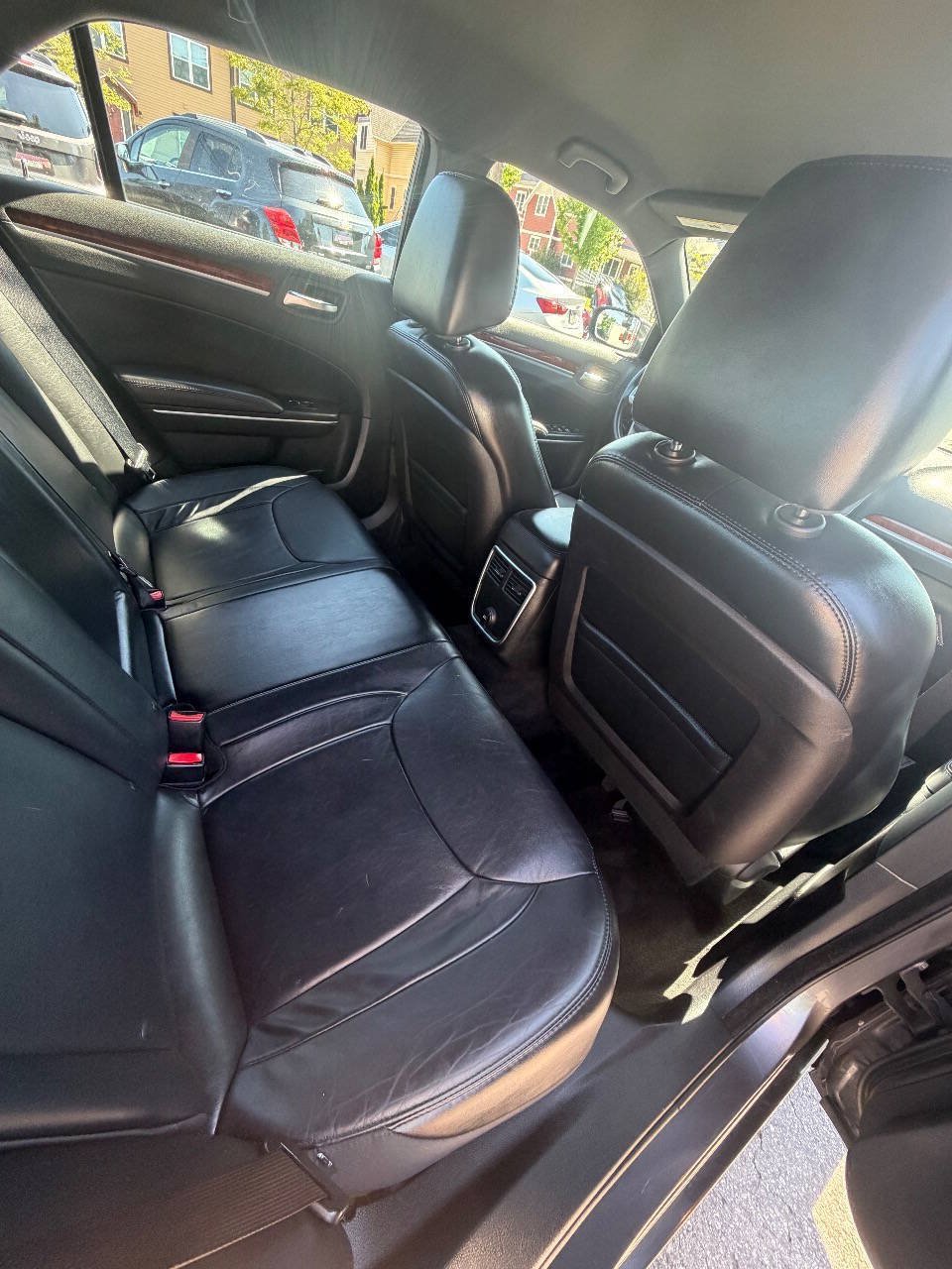 Used 2014 Chrysler 300 RWD image 30