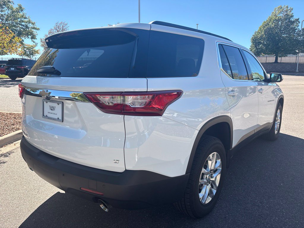 Used 2021 Chevrolet Traverse LT w/ LPO, Cargo Package AWD/4WD image 5