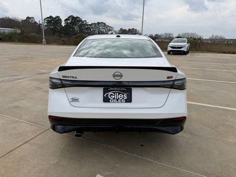 New 2026 Nissan Sentra SR w/ Floor Mat Package image 4