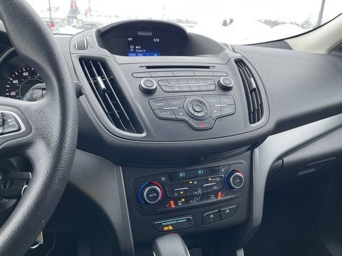 Used 2018 Ford Escape SE image 16
