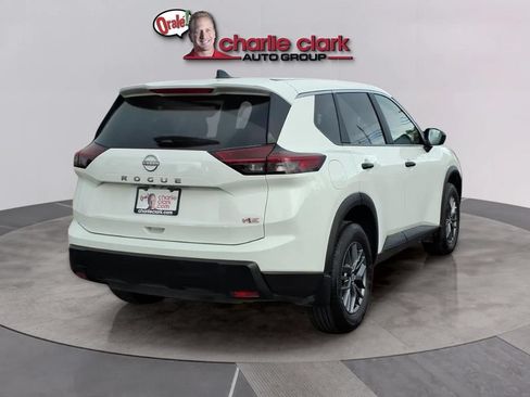 Used 2026 Nissan Rogue S FWD image 6