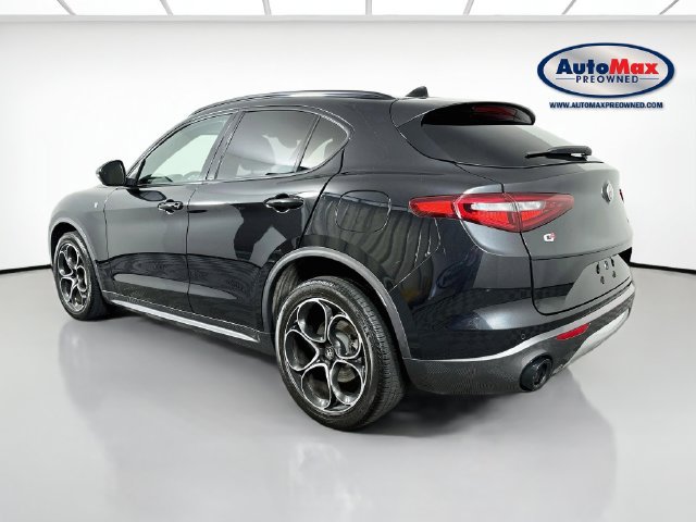 Used 2023 Alfa Romeo Stelvio Ti AWD/4WD image 6