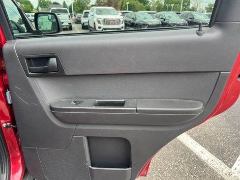 Used 2011 Ford Escape XLT FWD image 12