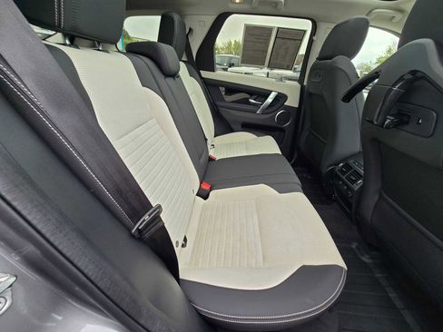 Used 2025 Land Rover Discovery Sport S image 14