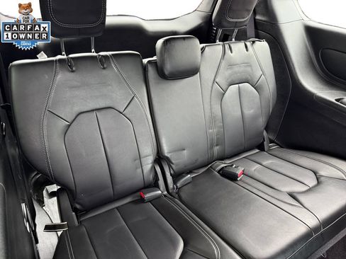 Used 2025 Chrysler Pacifica Select FWD image 14