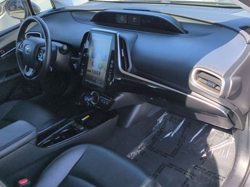Used 2022 Toyota Prius Prime XLE FWD image 21