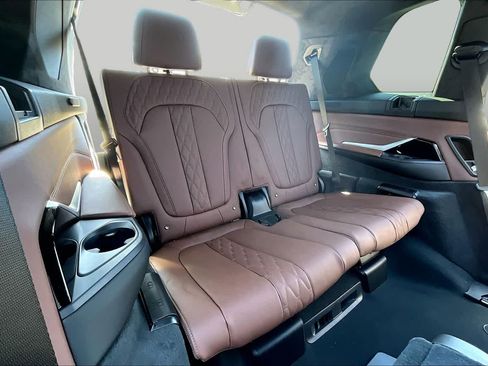 Used 2026 BMW X7 xDrive40i AWD/4WD image 23