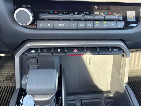 New 2026 Toyota Tundra Limited image 18