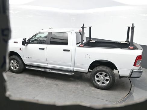 Used 2024 RAM 2500 Big Horn AWD/4WD image 32