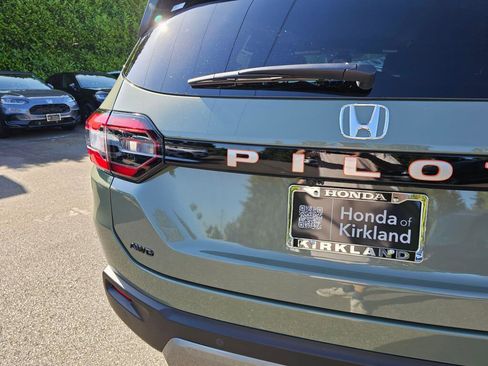 New 2026 Honda Pilot TrailSport image 17