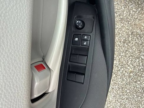 Used 2024 Toyota Corolla LE FWD image 13