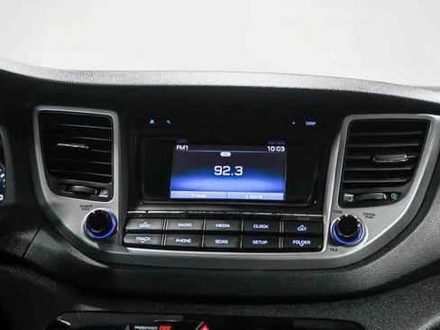 Used 2016 Hyundai Tucson SE image 14