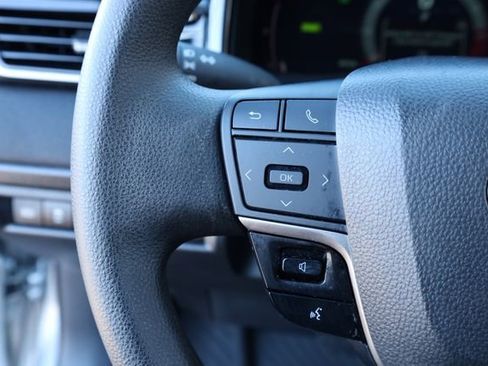 Used 2025 Toyota Camry LE image 21