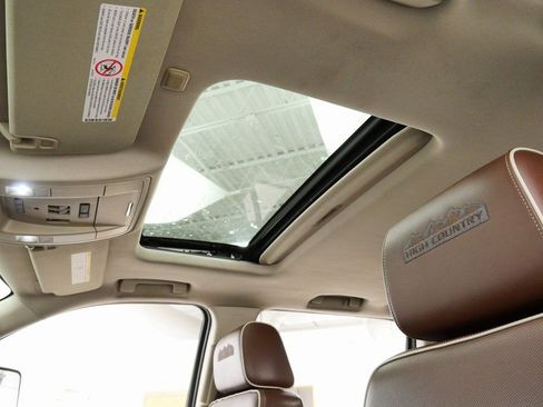 Used 2015 Chevrolet Silverado 2500 High Country w/ Duramax Plus Package image 35