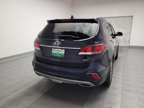 Used 2017 Hyundai Santa Fe SE image 7