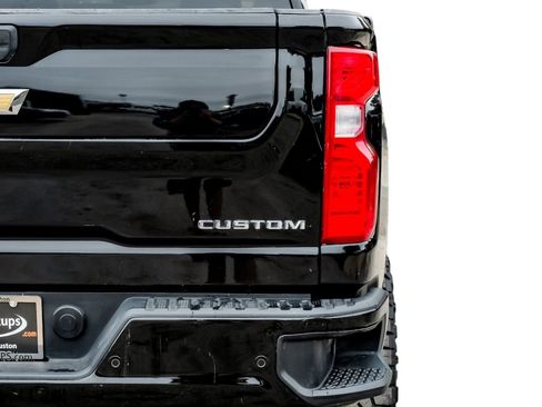 Used 2024 Chevrolet Silverado 2500 Custom w/ Custom Value Package AWD/4WD image 51
