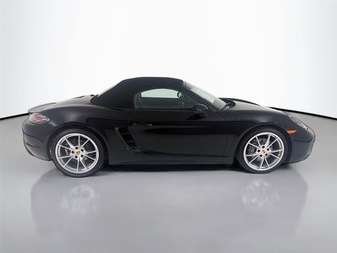 Used 2021 Porsche 718 Boxster RWD image 25