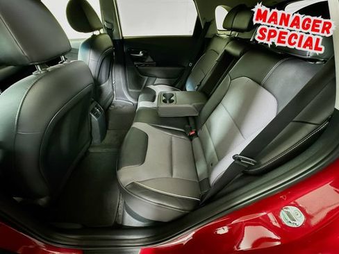 Used 2022 Kia Niro EX FWD image 24