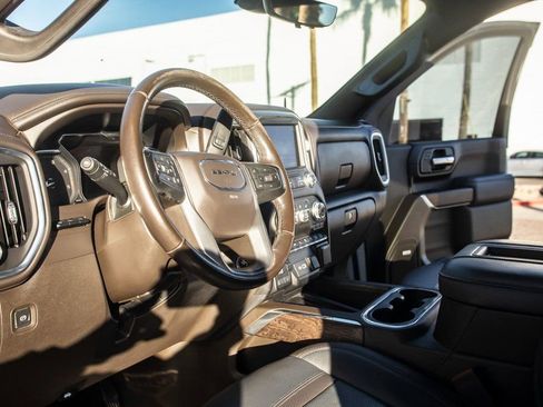 Used 2021 GMC Sierra 3500 Denali w/ Denali Ultimate Package image 18