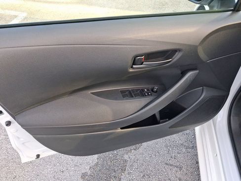 Used 2024 Toyota Corolla LE FWD image 15