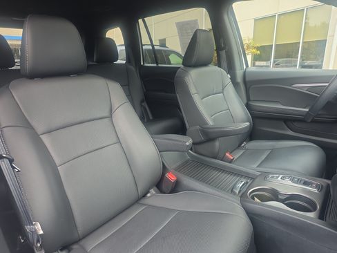 Used 2023 Honda Passport EX-L image 13
