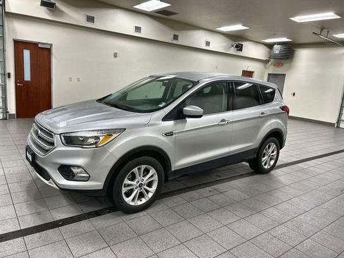 Certified 2019 Ford Escape SE AWD/4WD image 3