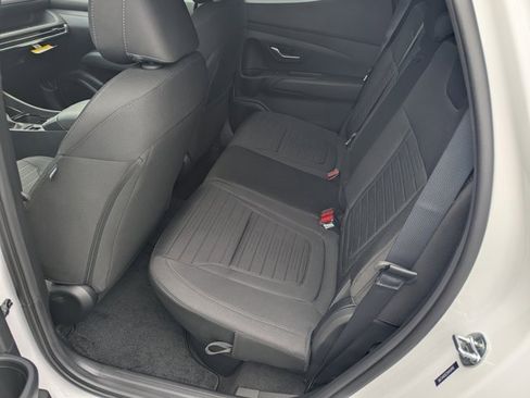 Used 2025 Hyundai Santa Cruz SE image 17